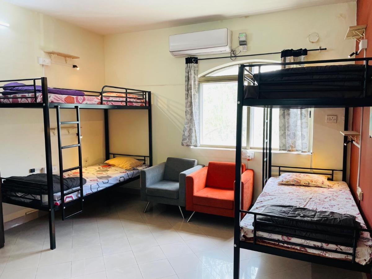 Hostel Lifespace- Twin Bungalow With Pods, Bunks, Private Rooms, Cowork & Cafe Pune Exterior foto