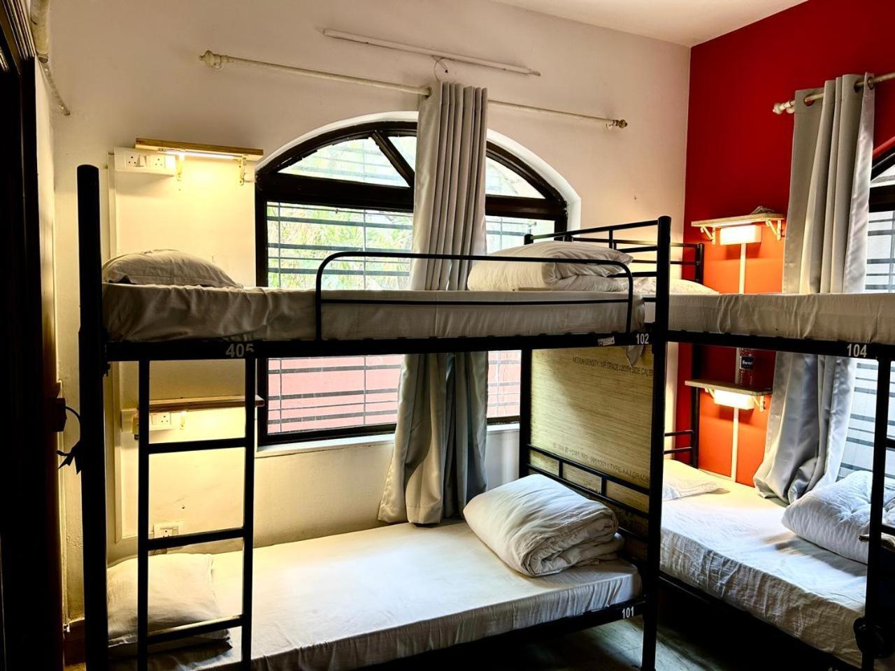 Hostel Lifespace- Twin Bungalow With Pods, Bunks, Private Rooms, Cowork & Cafe Pune Exterior foto