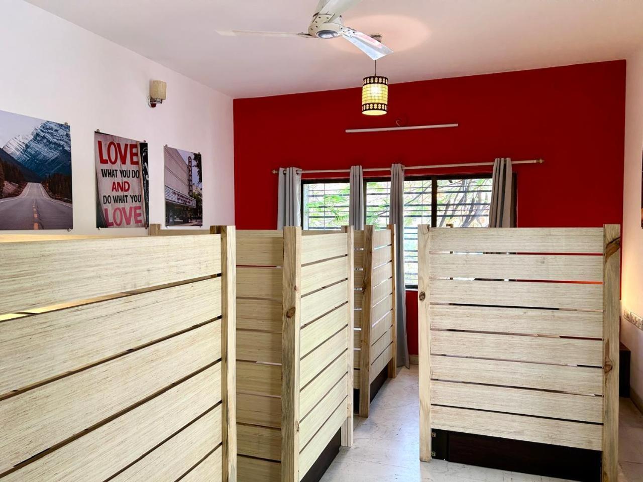 Hostel Lifespace- Twin Bungalow With Pods, Bunks, Private Rooms, Cowork & Cafe Pune Exterior foto