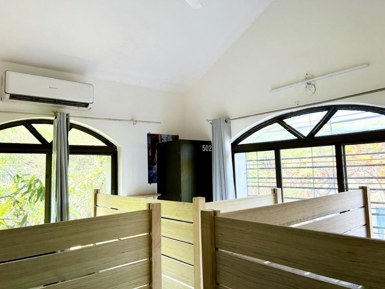Hostel Lifespace- Twin Bungalow With Pods, Bunks, Private Rooms, Cowork & Cafe Pune Exterior foto