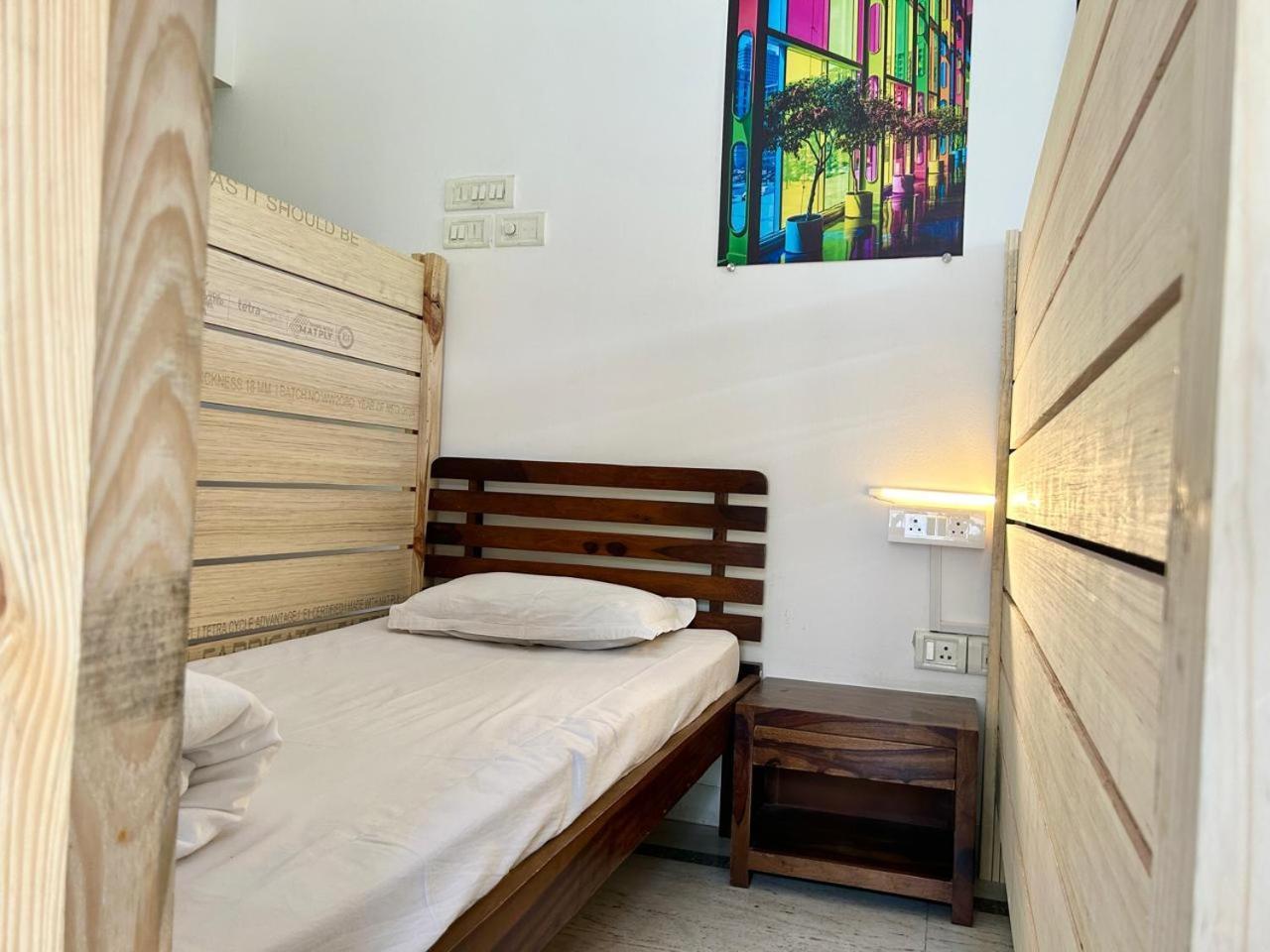 Hostel Lifespace- Twin Bungalow With Pods, Bunks, Private Rooms, Cowork & Cafe Pune Exterior foto